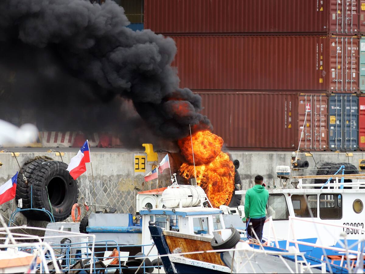 Cuatro pescadores resultaron heridos por perdigones durante protestas en Valparaíso: Armada confirmó uso de estas municiones