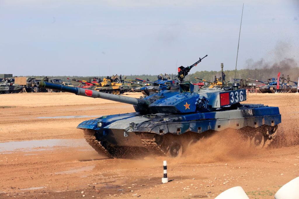 Tanque 336 de China participa de ejercicios militares cerca de Moscú
