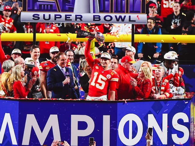 Kansas City Chiefs se coronó campeón del Super Bowl 2024 tras derrotar a San Francisco 49ers en el tiempo extra