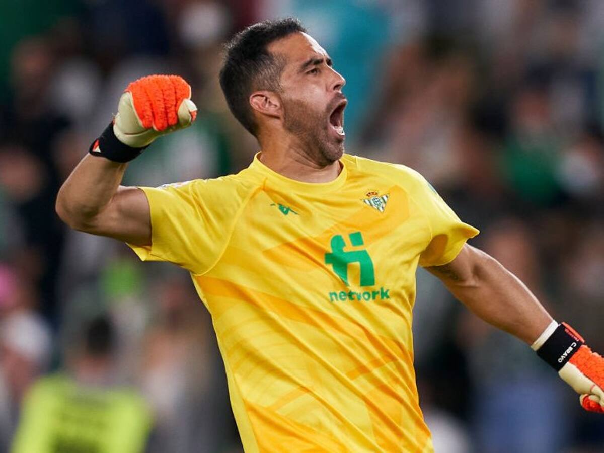 Prensa española se deshizo en elogios para Claudio Bravo después que el Betis pasara por encima del Valencia