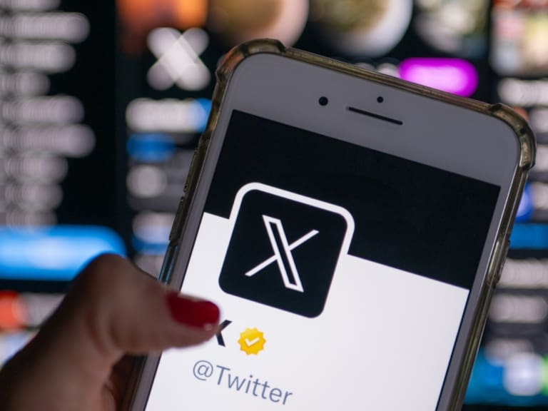 ¿Competencia para WhatsApp? Elon Musk anuncia nueva actualización de X para realizar llamadas de video y audio