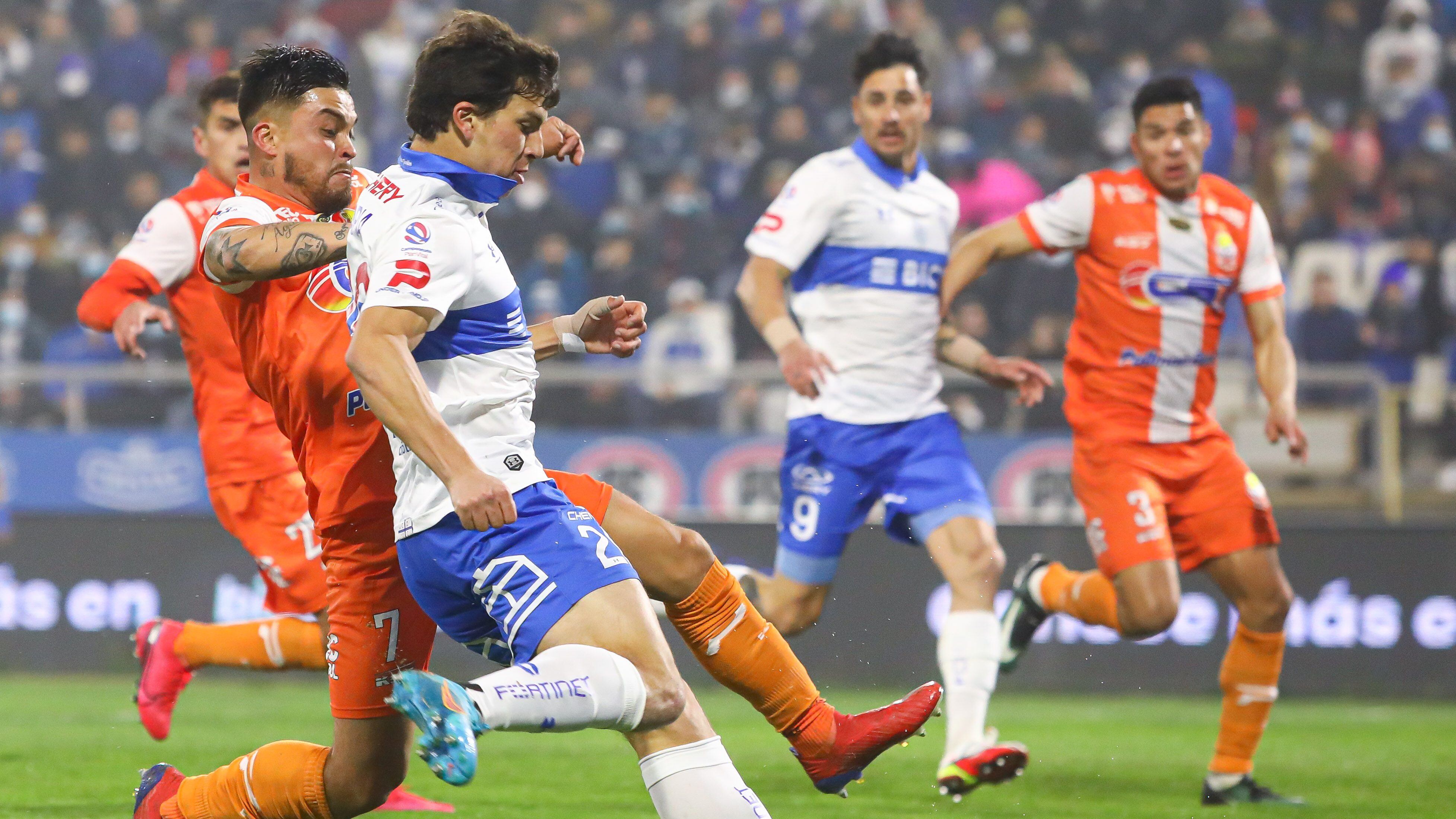 FINAL | La UC derrota en la agonía a Cobresal por la fecha 20 del Campeonato Nacional