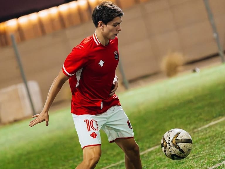 El “10” argentino que llegó al país en busca de una oportunidad: “Le tengo mucho amor a Chile”