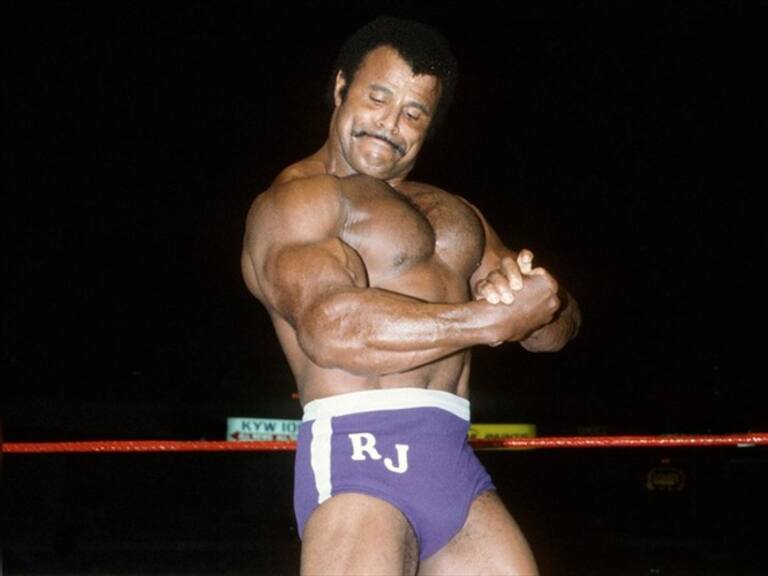Falleció Rocky Johnson, miembro del Salón de la Fama de la WWE y padre de «La Roca»