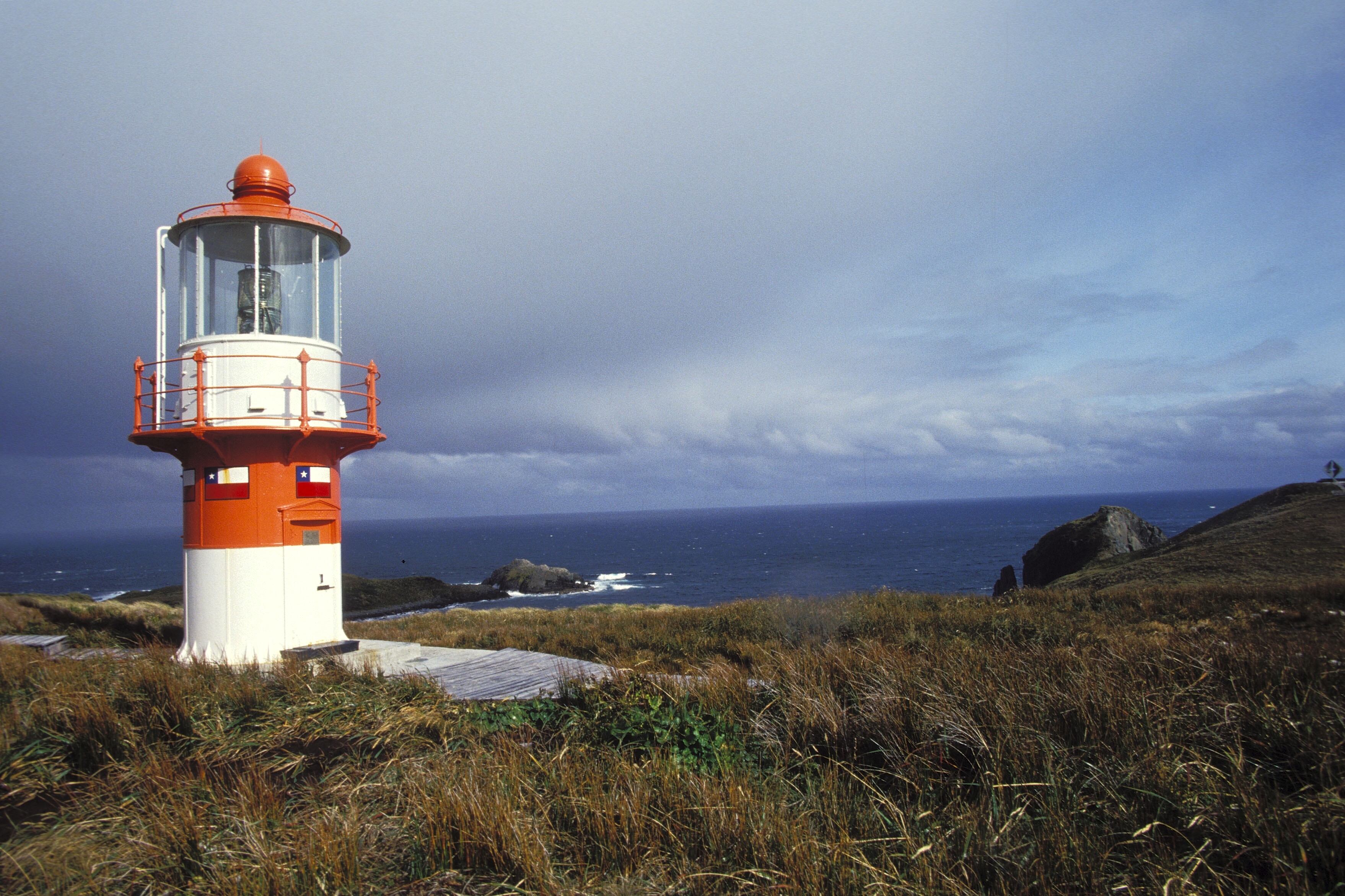CHILE - MARCH 01:  Expedition "Pacific" at Cape Horn In Chile In March, 1994 - Cape Horn Lighthouse.  (Photo by Nicolas LE CORRE/Gamma-Rapho via Getty Images)