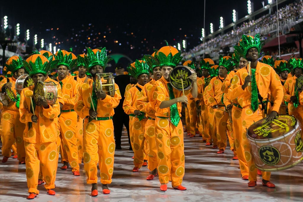 La escuela de samba Sao Clemente en el carnaval de Río de Janeiro 2020