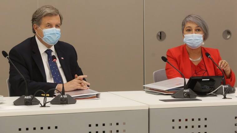 22 de FEBRERO de 2022/ SANTIAGO Jeannette Jara llega al Ministerio del Trabajo para reunirse con Patricio Melero para realizar la reunión de coordinación para el cambio de mando
FOTO: DIEGO MARTIN/AGENCIAUNO