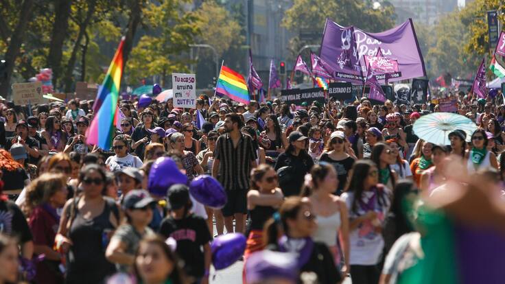 Día de la Mujer 2026 EN VIVO | Marcha 8M en Santiago y regiones: Horarios, recorridos y cortes de tránsito