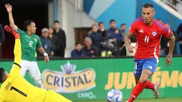 Carlos Lampe tras polémico gol que le marcó Chile: “Vargas se da cuenta de que yo me lesioné, pero ellos tenían una presión tremenda”