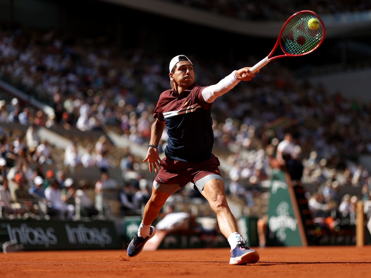 Fin al sueño: Tabilo titubea en momentos clave y queda eliminado en los octavos de final de Roland Garros