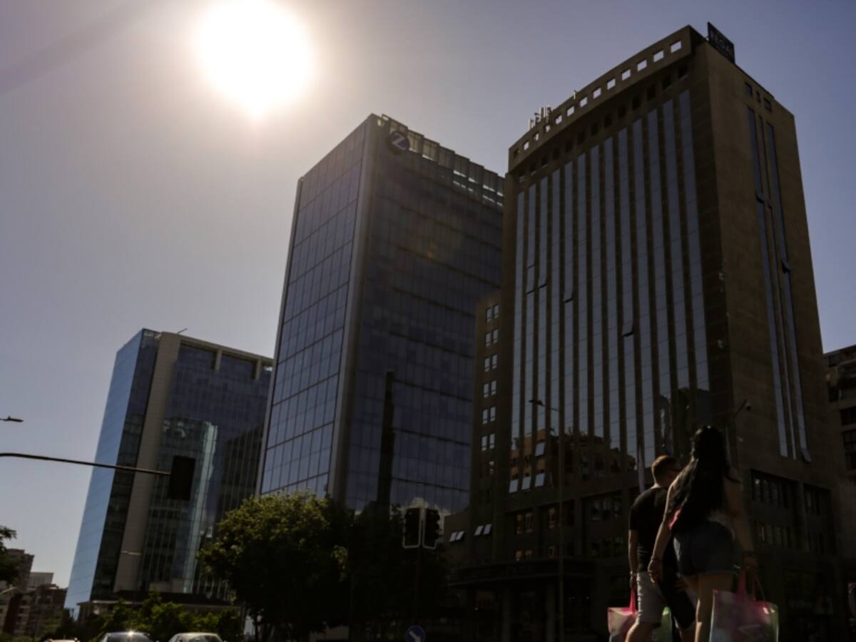 Sigue el calor en Santiago: proyectan máximas por sobre los 20 grados en la Región Metropolitana para esta semana