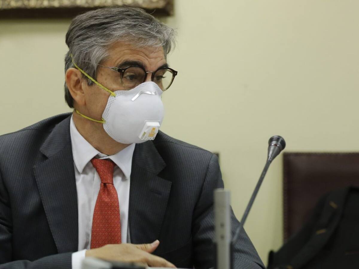 «Vamos a mojar la camiseta»: Presidente del Banco Central prometió ayudar y facilitar la reactivación de la economía