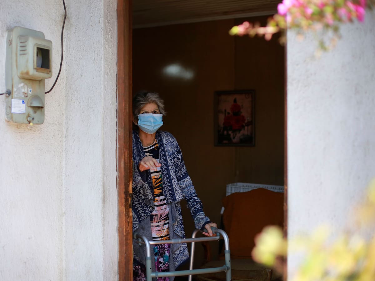 Denuncian graves maltratos a adultos mayores en hogar de ancianos de Quillota: los dejaban amarrados y con hormigas en la cara