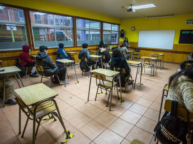 Bono Graduación de Enseñanza Media: revisa cuánto es el monto y quienes reciben el beneficio