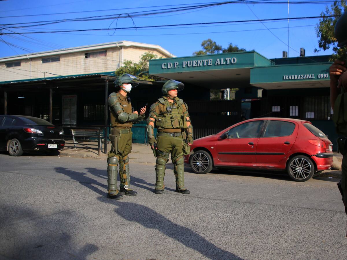 Se realizó traslado de internos de cárcel de Puente Alto con Covid-19 negativo a penal de Talagante