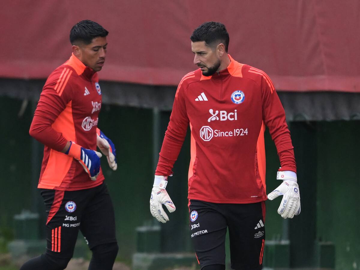 Exportero chileno respalda a Gabriel Arias para el arco de La Roja: “No es fácil jugar tanto tiempo en Argentina”