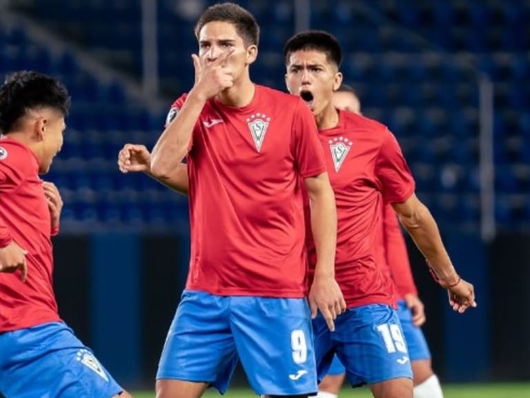 El motivo por el cual la sub 20 de Santiago Wanderers jugó de rojo en Copa Libertadores