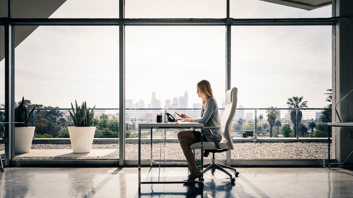 Mujeres Visibles: Fomentando el emprendimiento con desarrollo tecnológico en mujeres