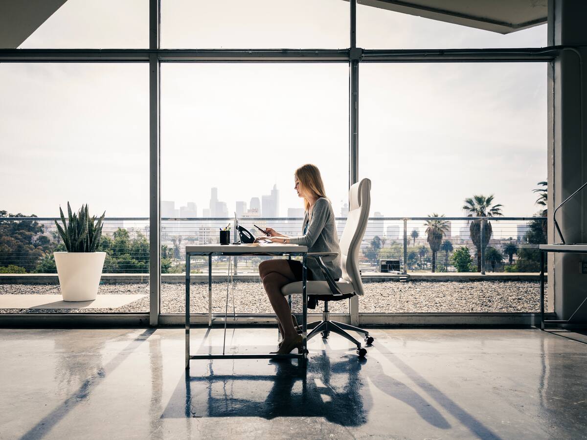Mujeres Visibles: Fomentando el emprendimiento con desarrollo tecnológico en mujeres