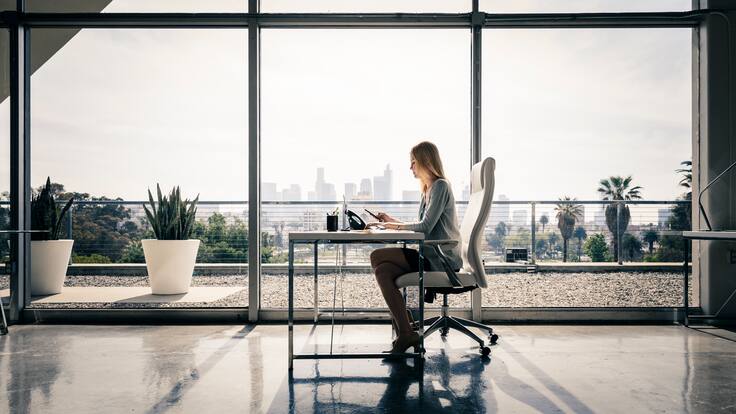 Mujeres Visibles: Fomentando el emprendimiento con desarrollo tecnológico en mujeres