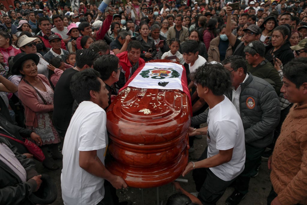 Funeral de John Henry Mendoza en Ayacucho del Perú