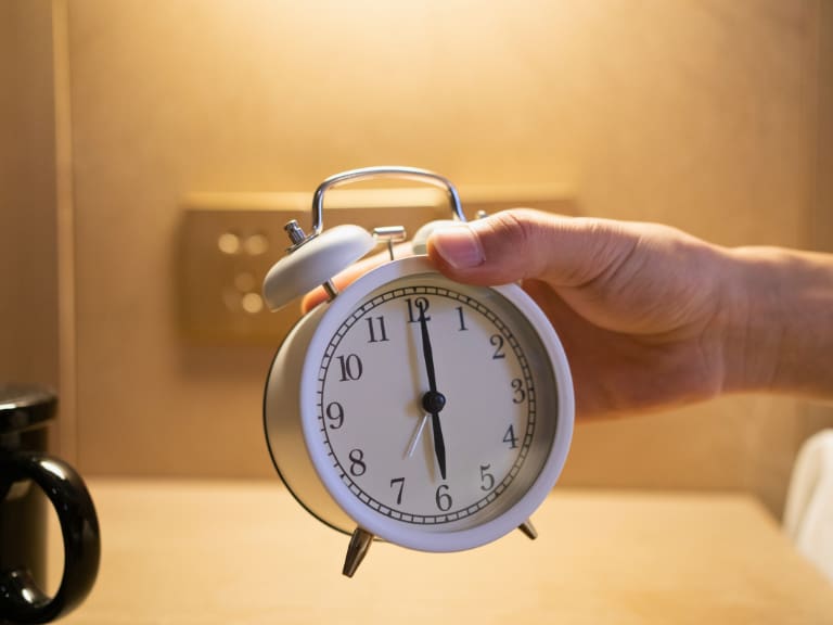 Cambio de hora en Chile HOY: ¿A qué hora saldrá y se ocultará el sol este domingo 5 de abril?