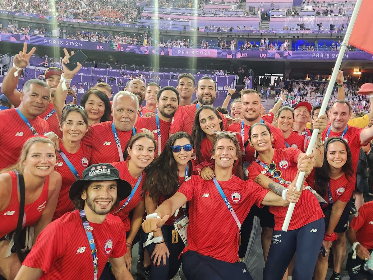 Team Chile se despidió de los Juegos Olímpicos desfilando en la ceremonia de clausura de París 2024