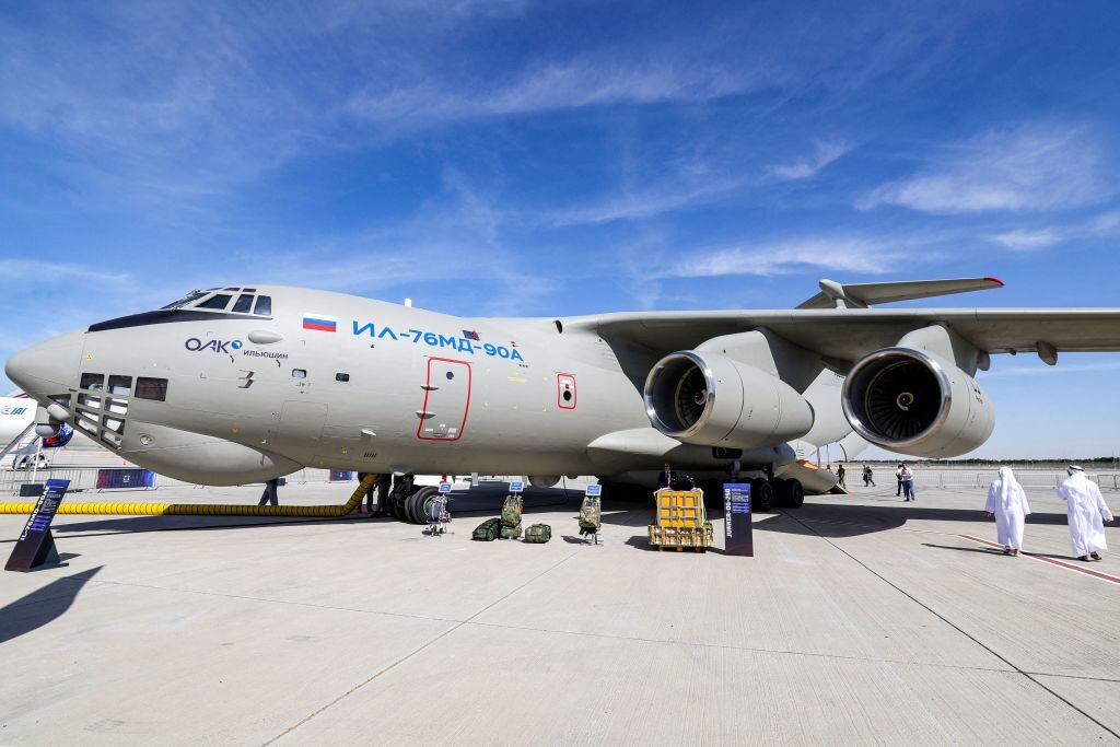 Un avión militar Il-76 de la fuerza aérea de la Federación de Rusia, el mismo que fue derribado por Ucrania en los alrededores de la región rusa de Belgorod.