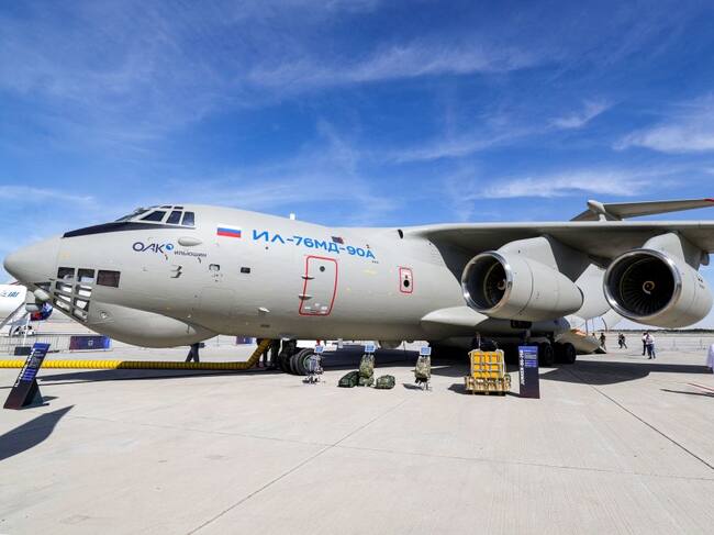 Un avión militar Il-76 de la fuerza aérea de la Federación de Rusia, el mismo que fue derribado por Ucrania en los alrededores de la región rusa de Belgorod.