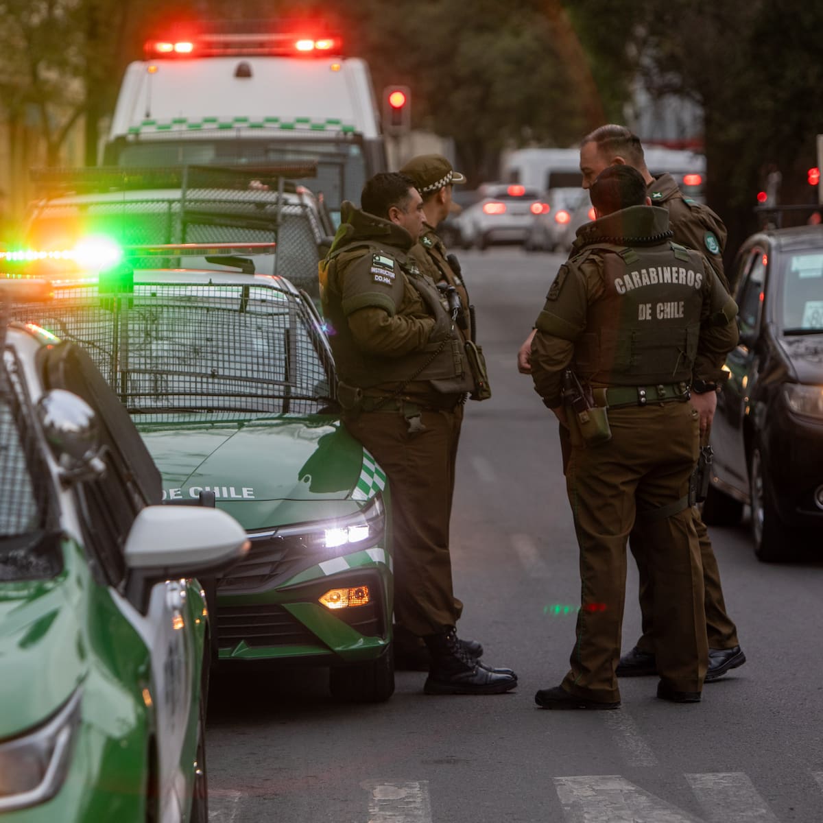 Robo a camión en Maipú termina con un adolescente muerto y otro en riesgo vital en la ex Posta Central