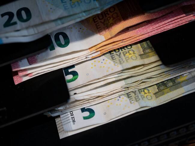 La inflación eleva precios y los euros no alcanzan para las compras
