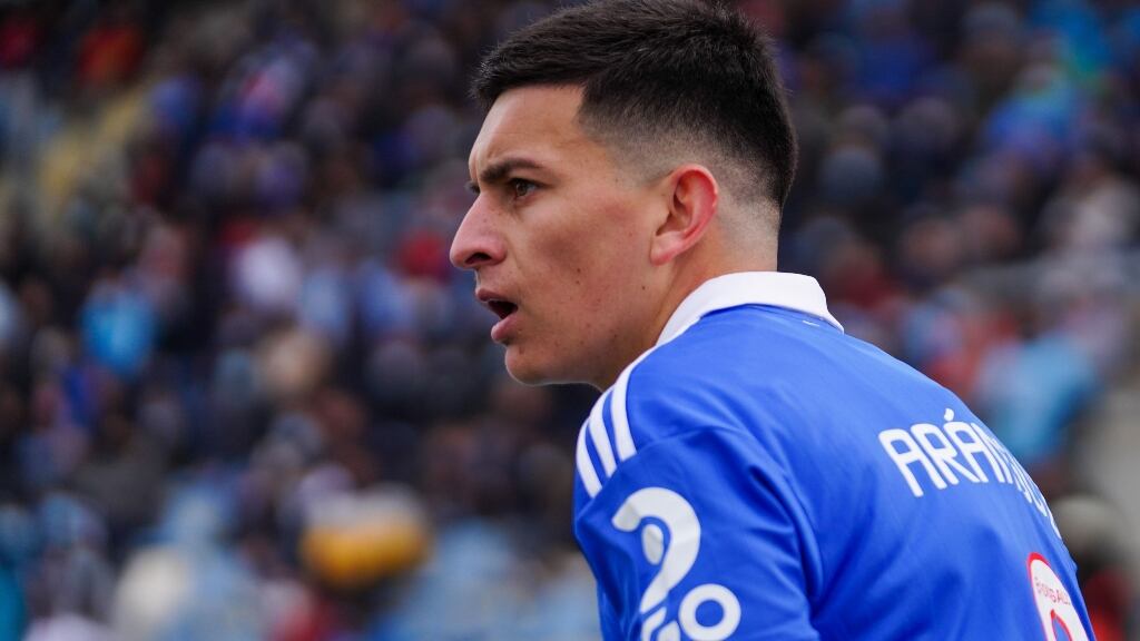Pablo Aránguiz lidera la lista de los ausentes en la citación de la U para el Clásico Universitario