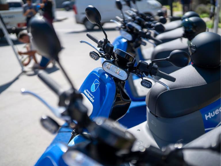 Con tecnología de punta: así son las modernas motos que se suman a la seguridad municipal de Huechuraba
