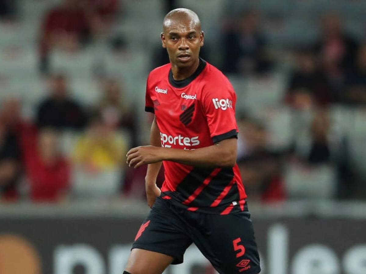 Fernandinho ironiza con la llegada de Arturo Vidal: “¿Tenemos que cambiar el nombre a Asilo Athletico Paranaense?”