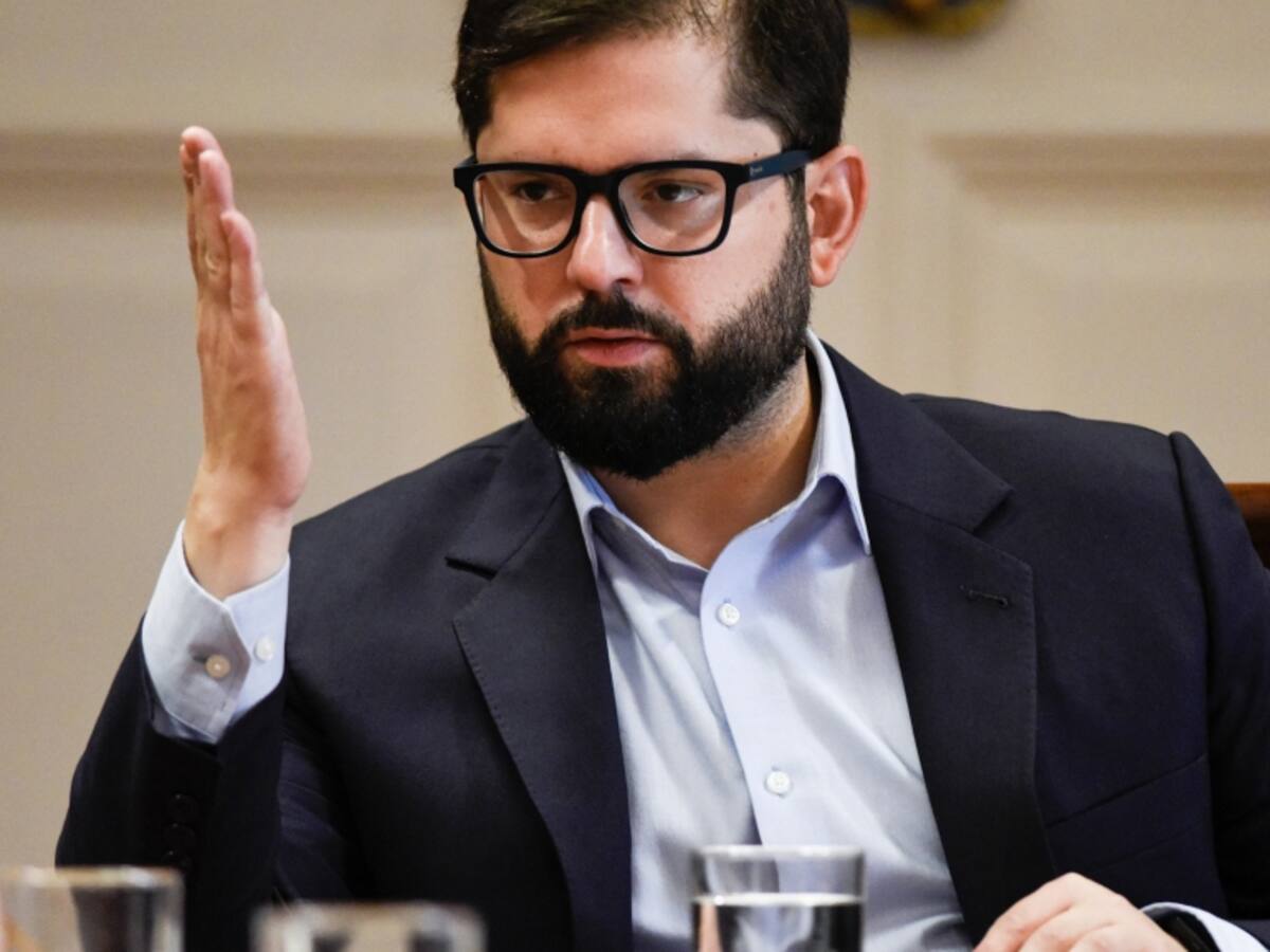 «Eso es absolutamente falso»: Presidente Boric responde a emplazamiento de alcalde Carter