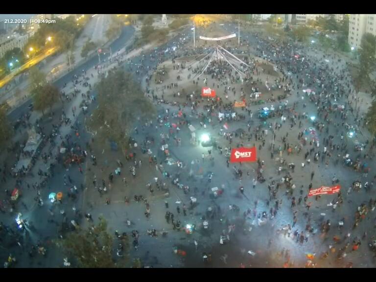 Plaza Baquedano viernes 21 de febrero