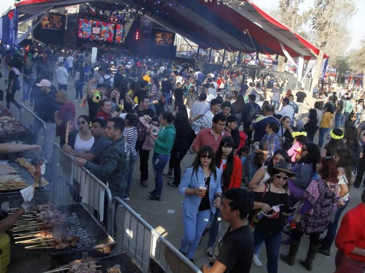 Fiestas Patrias 2024: estudio revela cuántos chilenos se endeudarán en septiembre para afrontar gastos