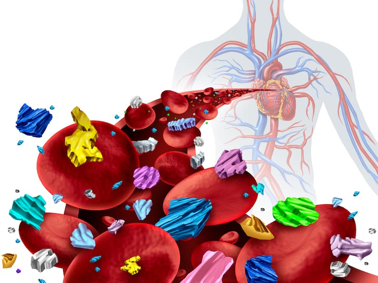 Superestrella de Hollywood se somete a polémica “limpieza de sangre” para eliminar microplásticos