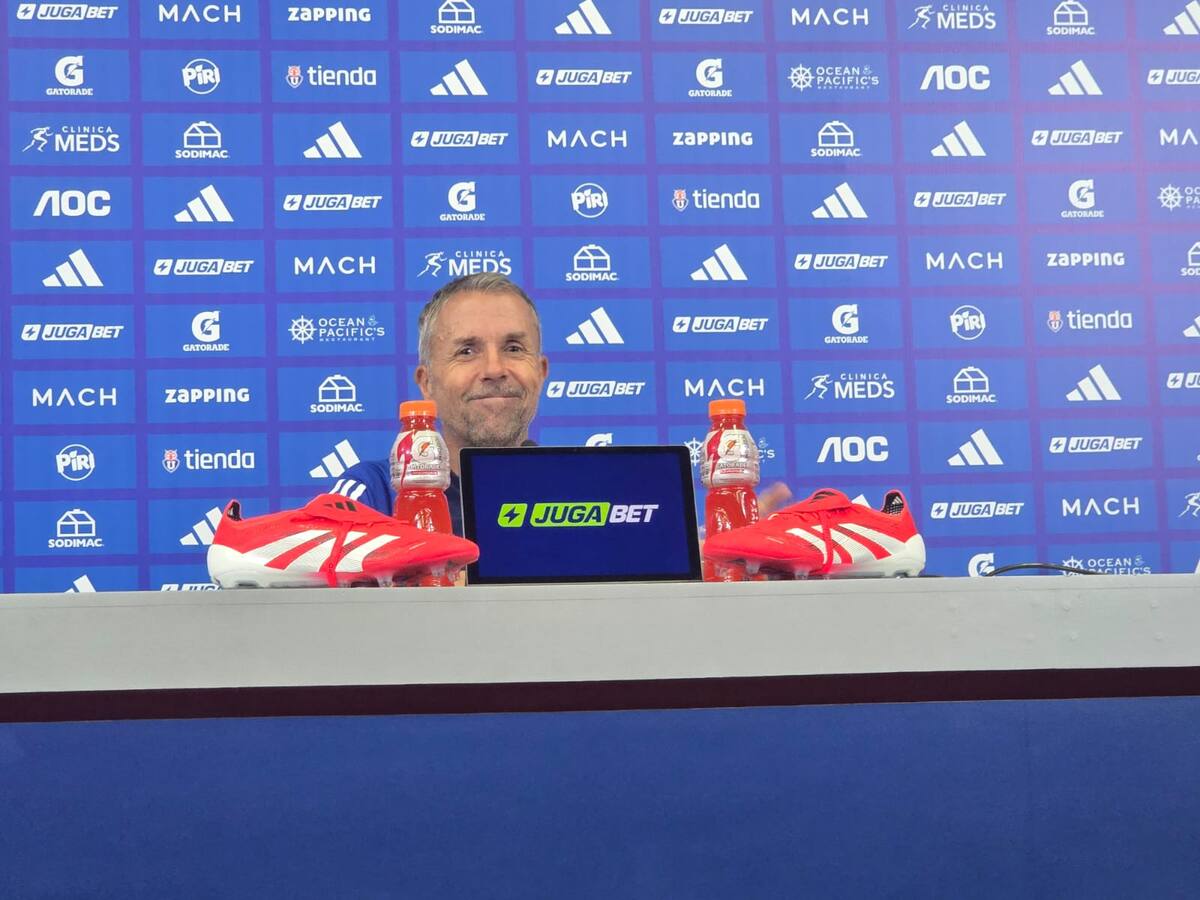Gustavo Álvarez aborda la suplencia de Lucas Assadi en la U: “El entrenador otorga las oportunidades, pero el jugador se las gana”