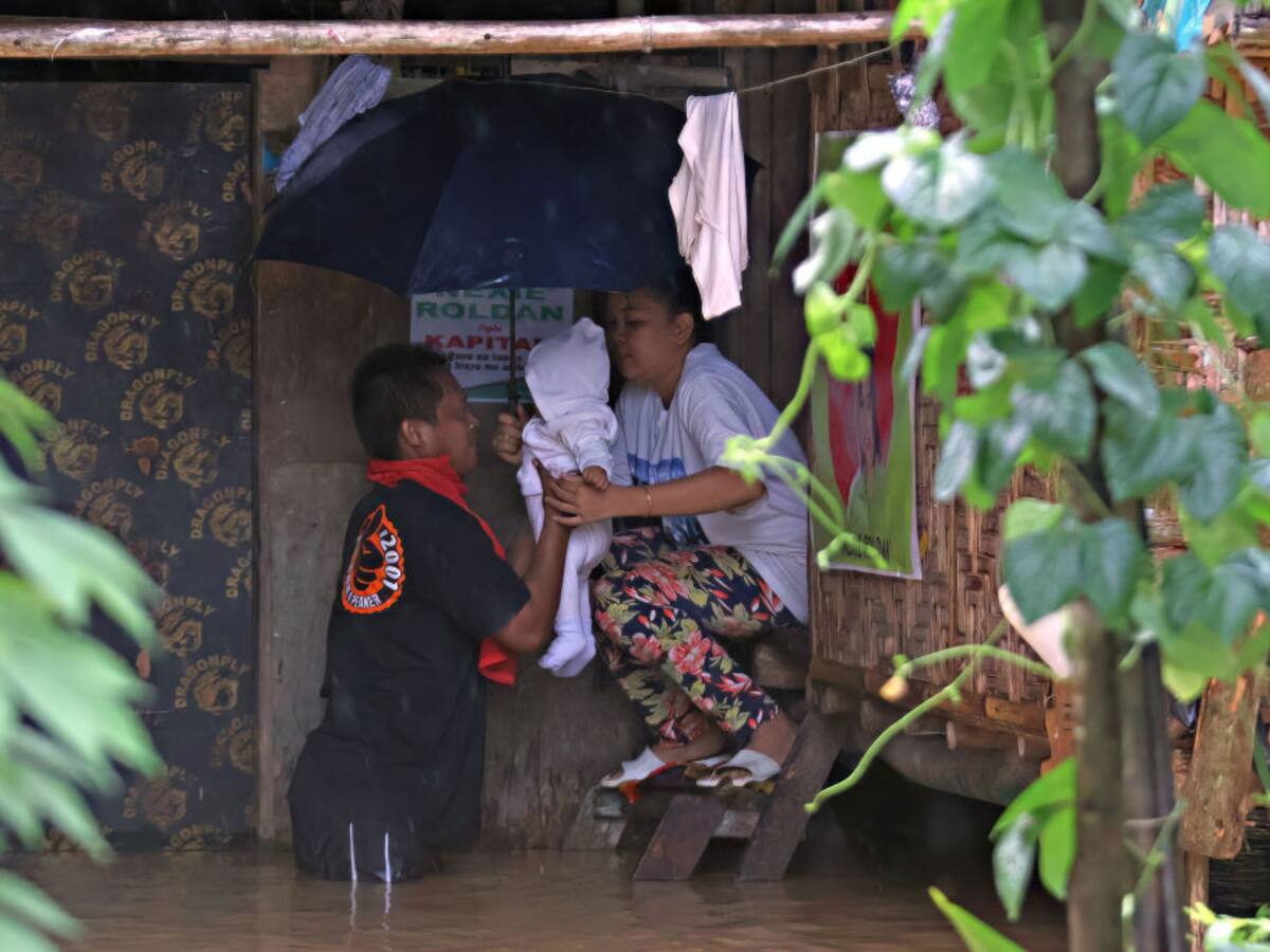 Filipinas registra cerca de 12.000 evacuados por tormenta que afectó a isla