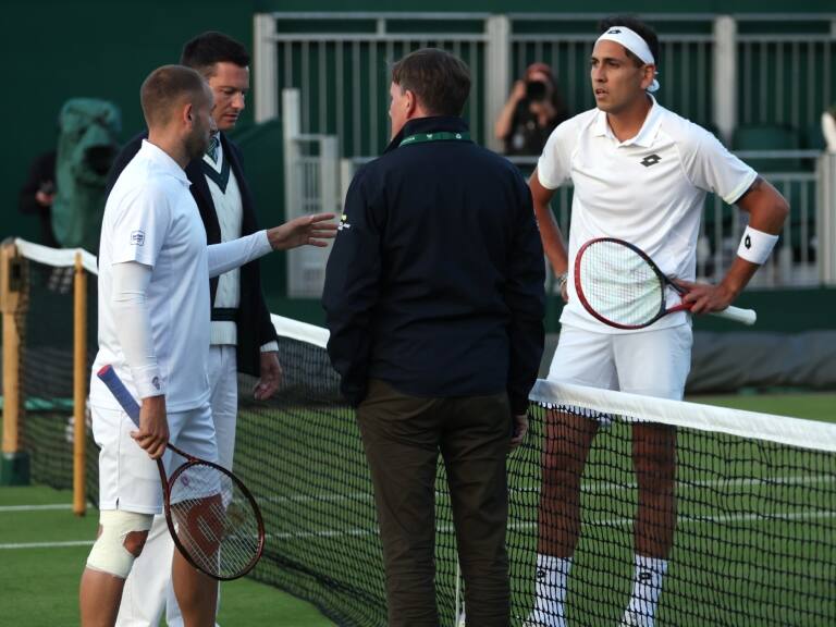 Alejandro Tabilo reanudará este miércoles su historiado juego ante Daniel Evans en Wimbledon