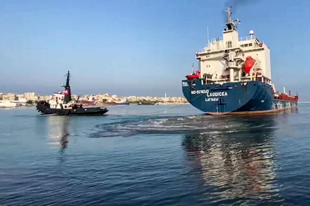 El buque con maíz de Ucrania arriba al puerto de Trípoli en el Líbano