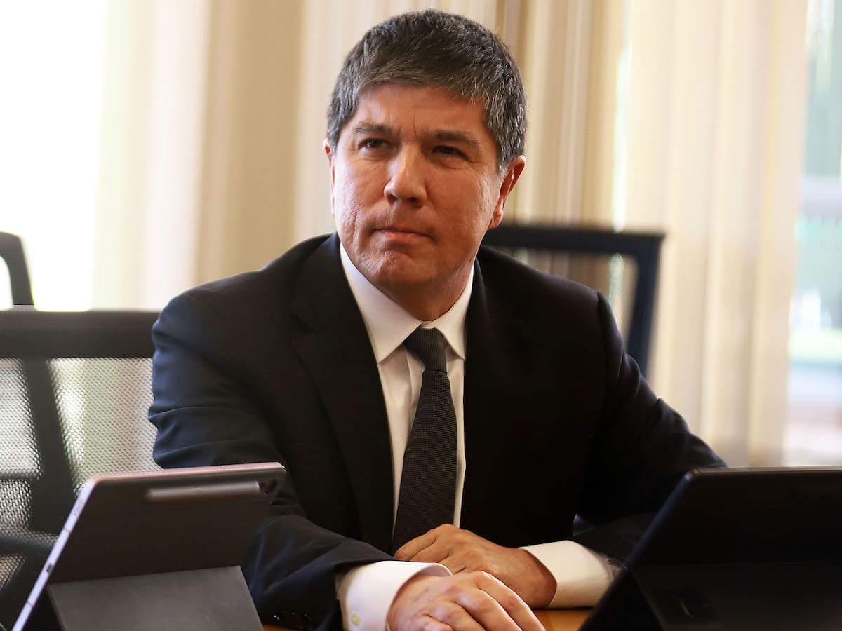 Cadem: 81% cree que el exsubsecretario Monsalve se aprovechó de su cargo y un 68% opina que ha recibido tratamiento privilegiado