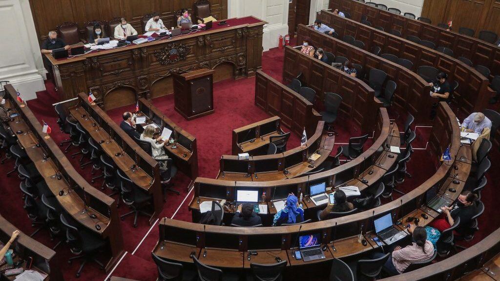 9 de febrero del 2022/SANTIAGOLos constituyentes durante la Sesión N°35 Comisión Derechos Fundamentales en el ex Congreso Nacional.
FOTO: SEBASTIAN BELTRAN GAETE/AGENCIAUNO