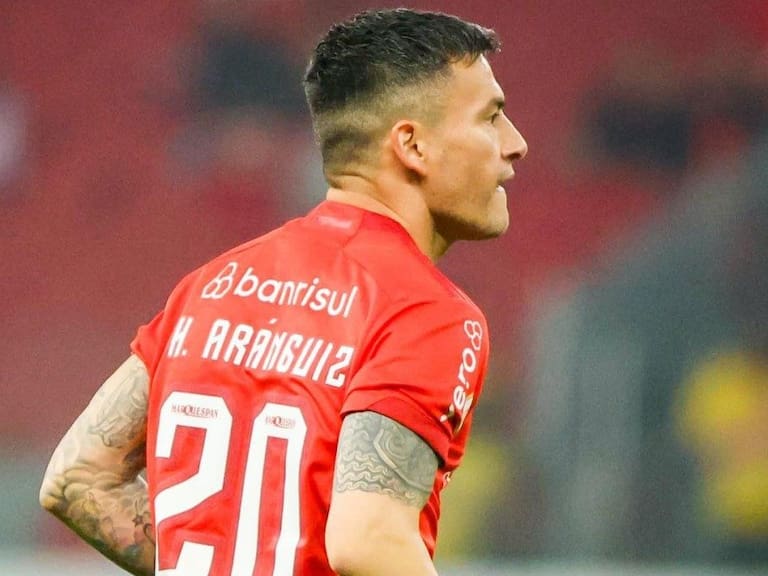 ¡Ovación para el Príncipe! Después de nueve meses, Charles Aránguiz regresó a las canchas con la camiseta del Inter de Porto Alegre