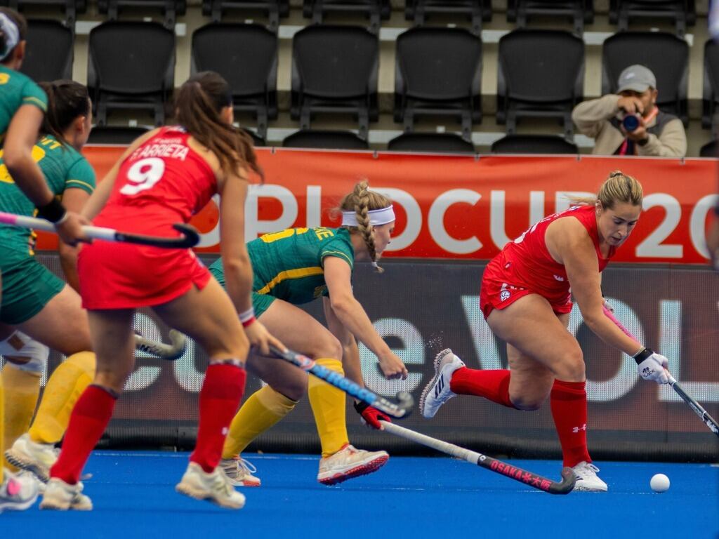 Barbara Gaete - Comunicaciones ChileHockey.