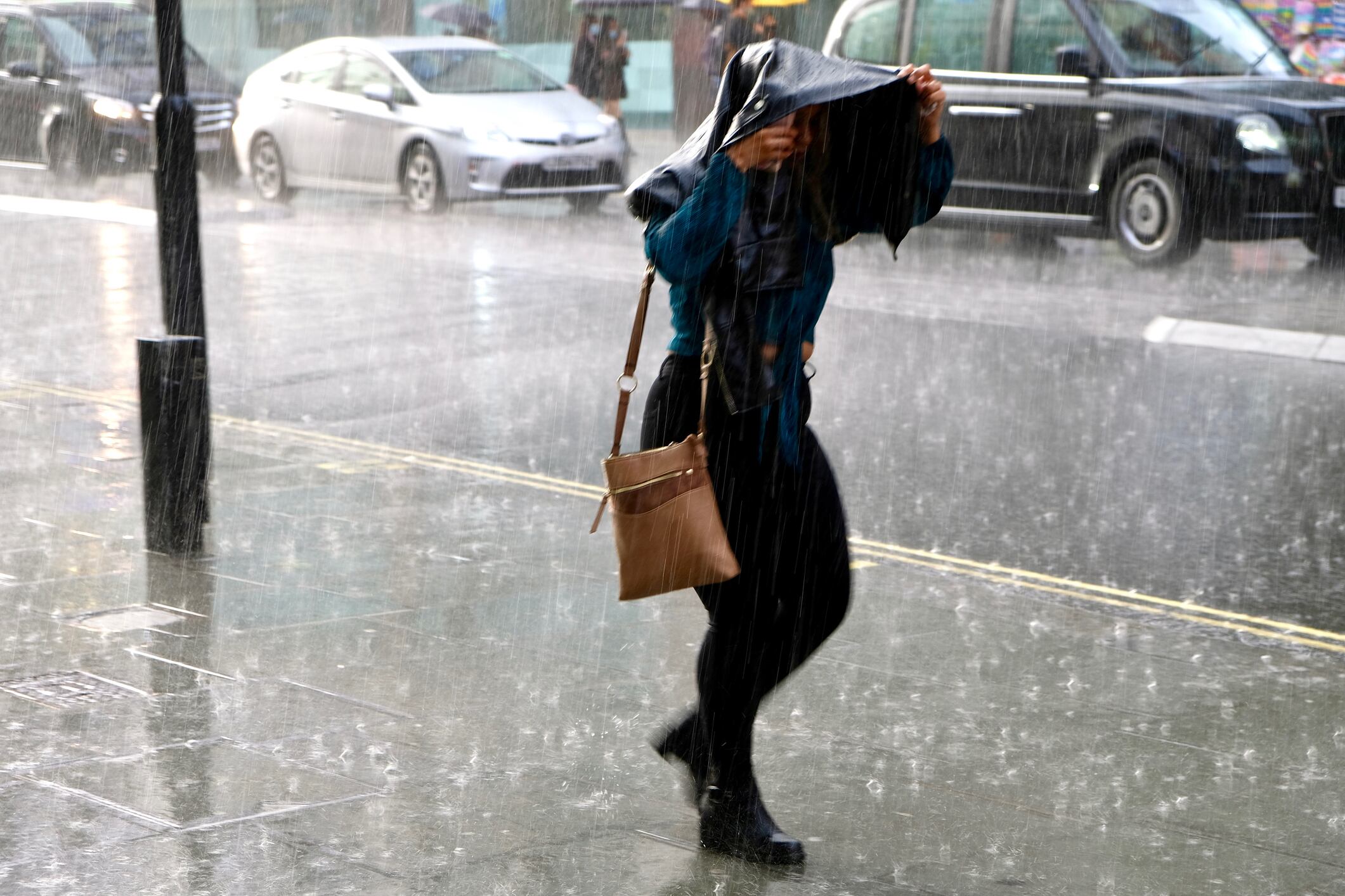 Sistema frontal dejará hasta 100mm de agua: Revisa qué regiones se verán afectadas por la lluvia