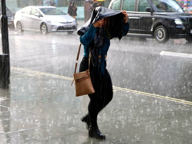 Sistema frontal dejará hasta 100mm de agua: Revisa qué regiones se verán afectadas por la lluvia