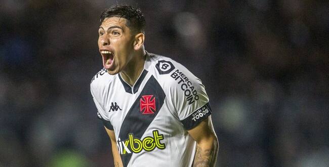 Carlos Palacios marca golazo de tiro libre por Vasco de Gama