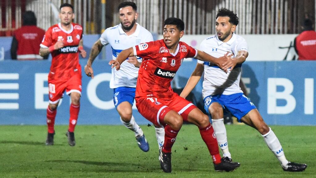 ANFP busca investionistas "de alto perfil" para los derechos de televisión del fútbol chileno en el exterior